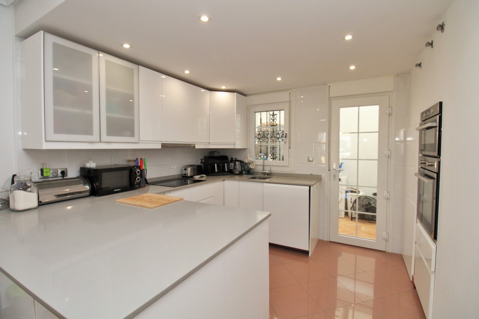 Resale - Villa * - Villamartin - Los Dolses *