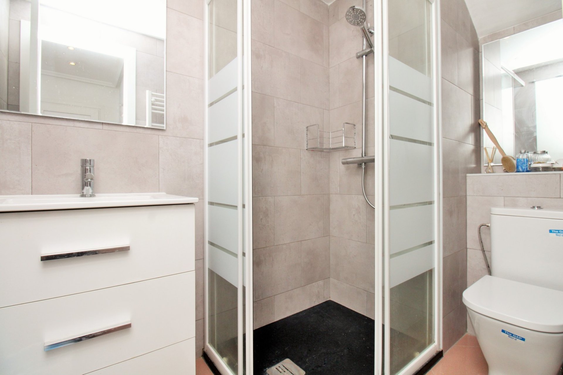 Resale - Villa * - Villamartin - Los Dolses *