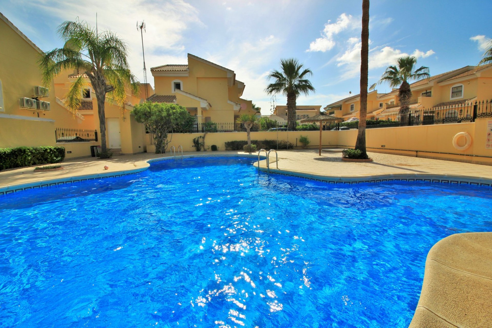 Resale - Villa * - Villamartin - Los Dolses *