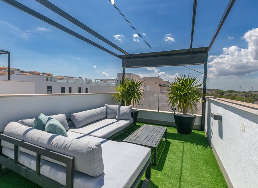 Resale - Villa * - Villamartin * - PAU 26 *