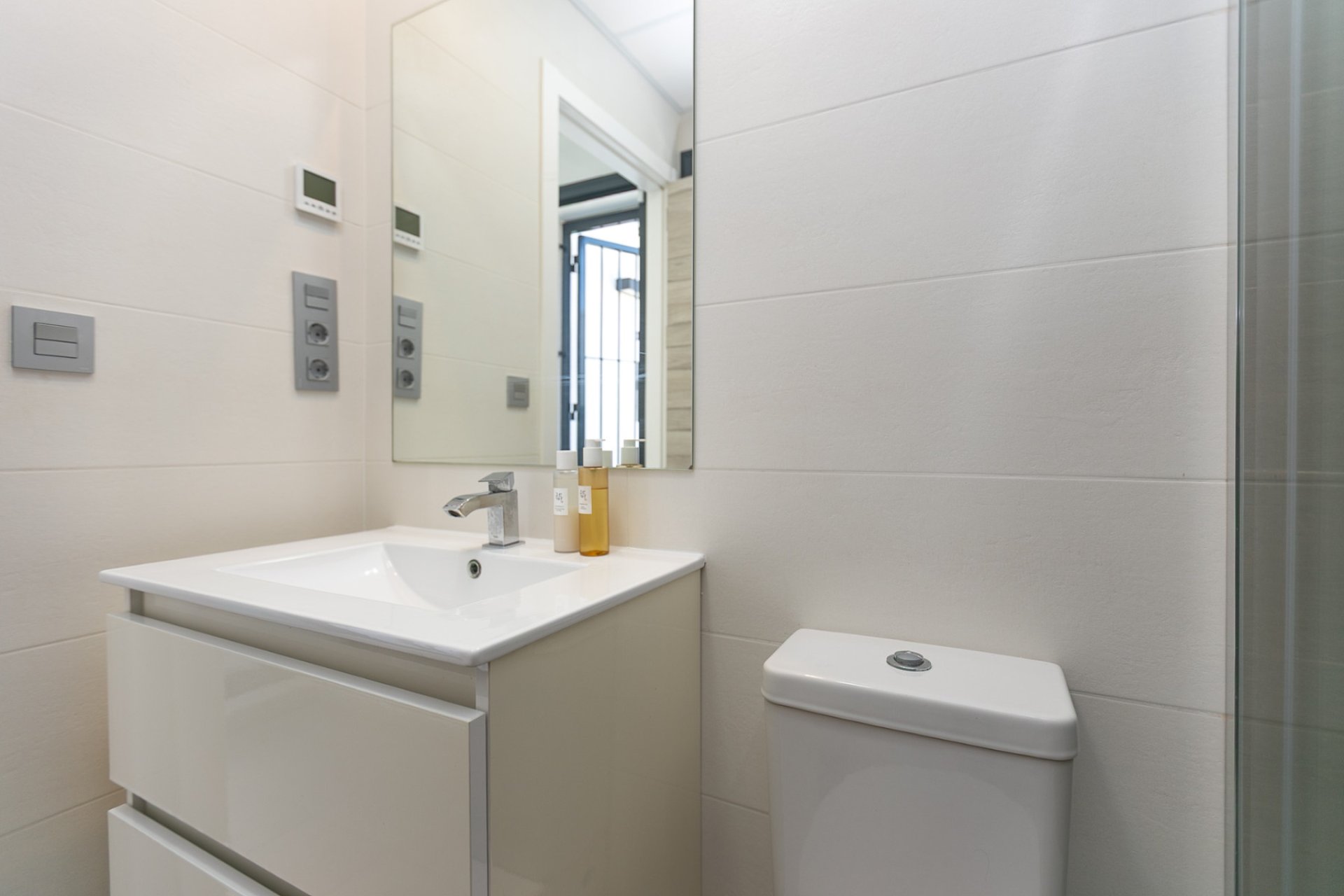 Resale - Villa * - Villamartin * - PAU 26 *