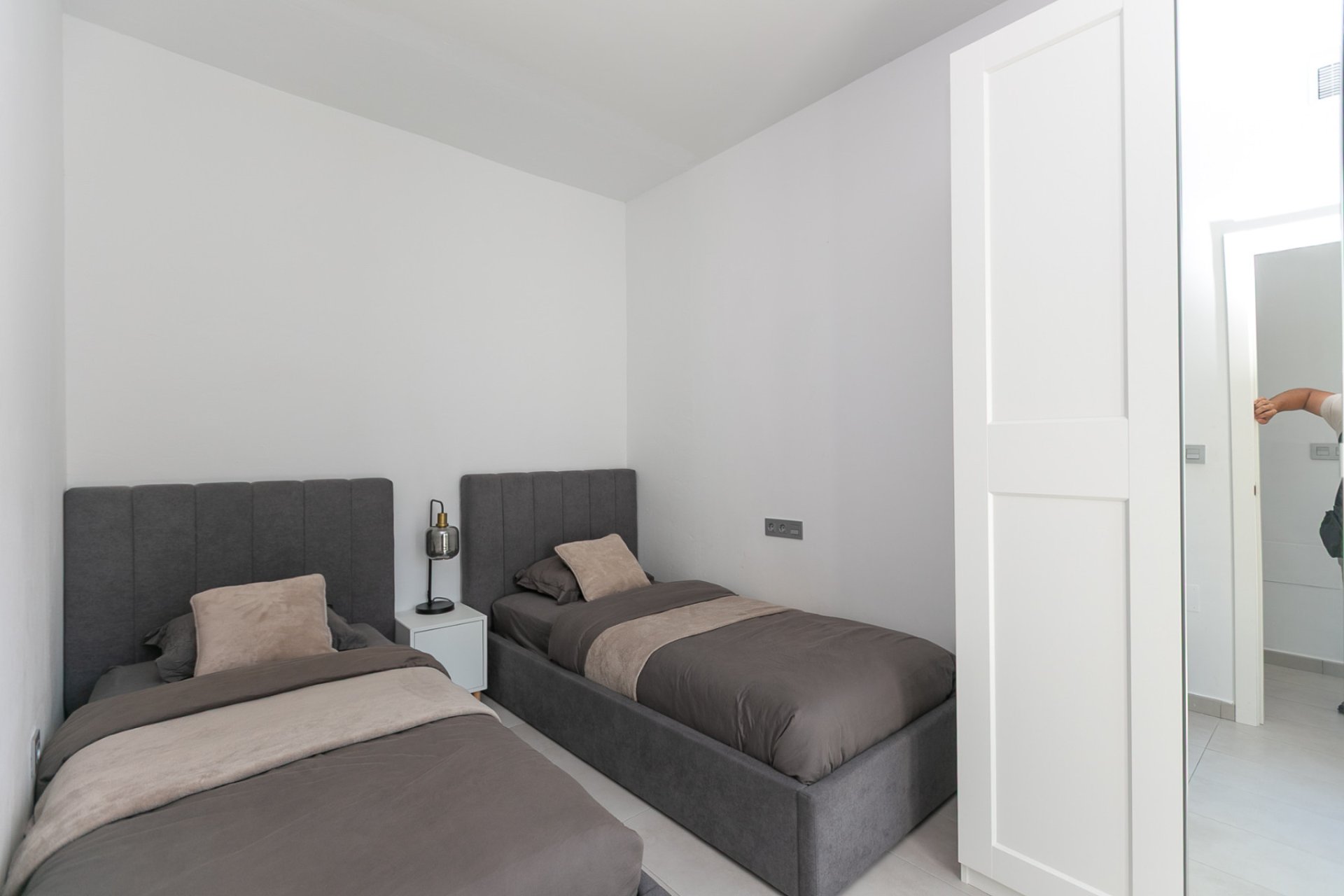 Resale - Villa * - Villamartin * - PAU 26 *