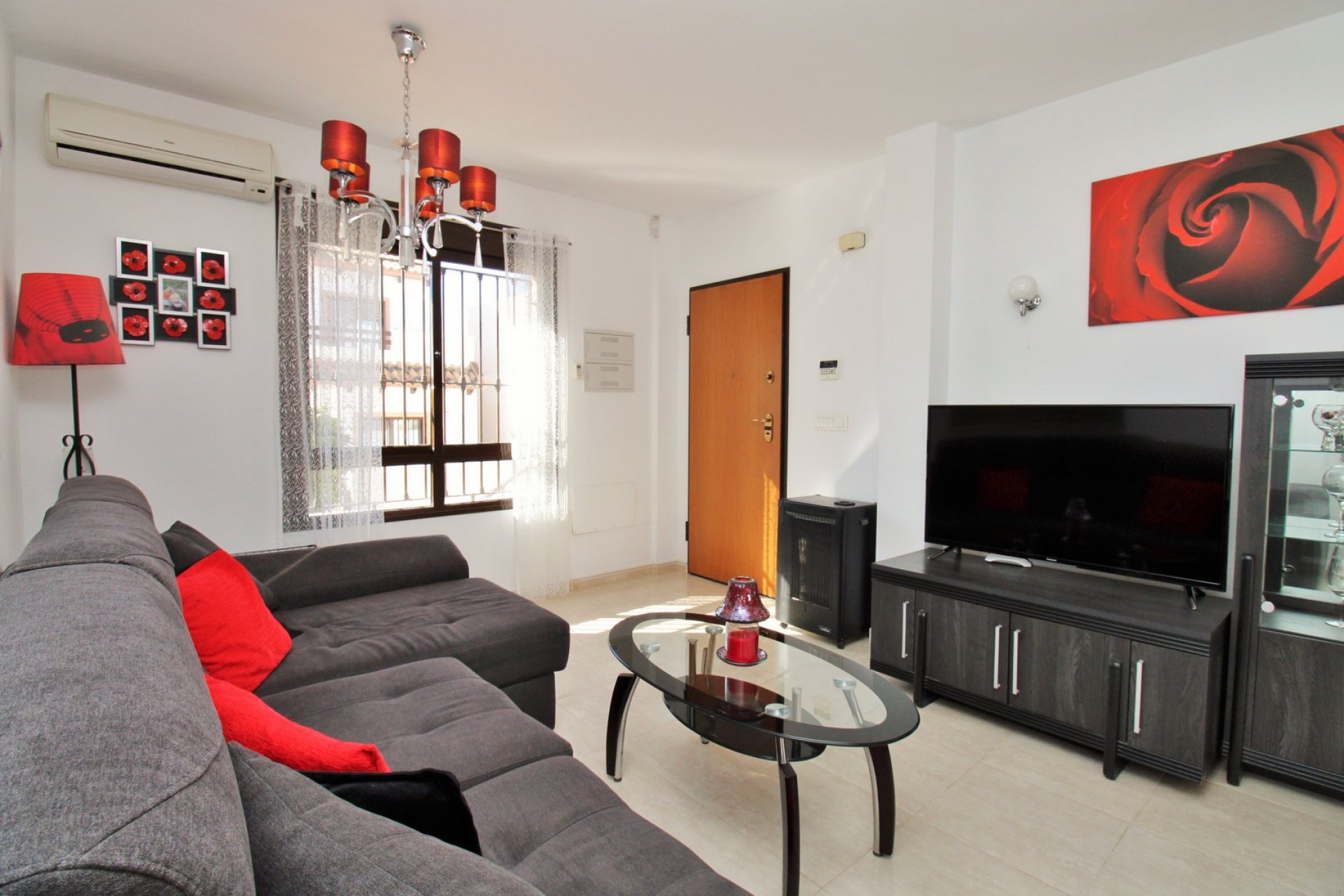 Resale - Villa * - Villamartin - PAU 8 *