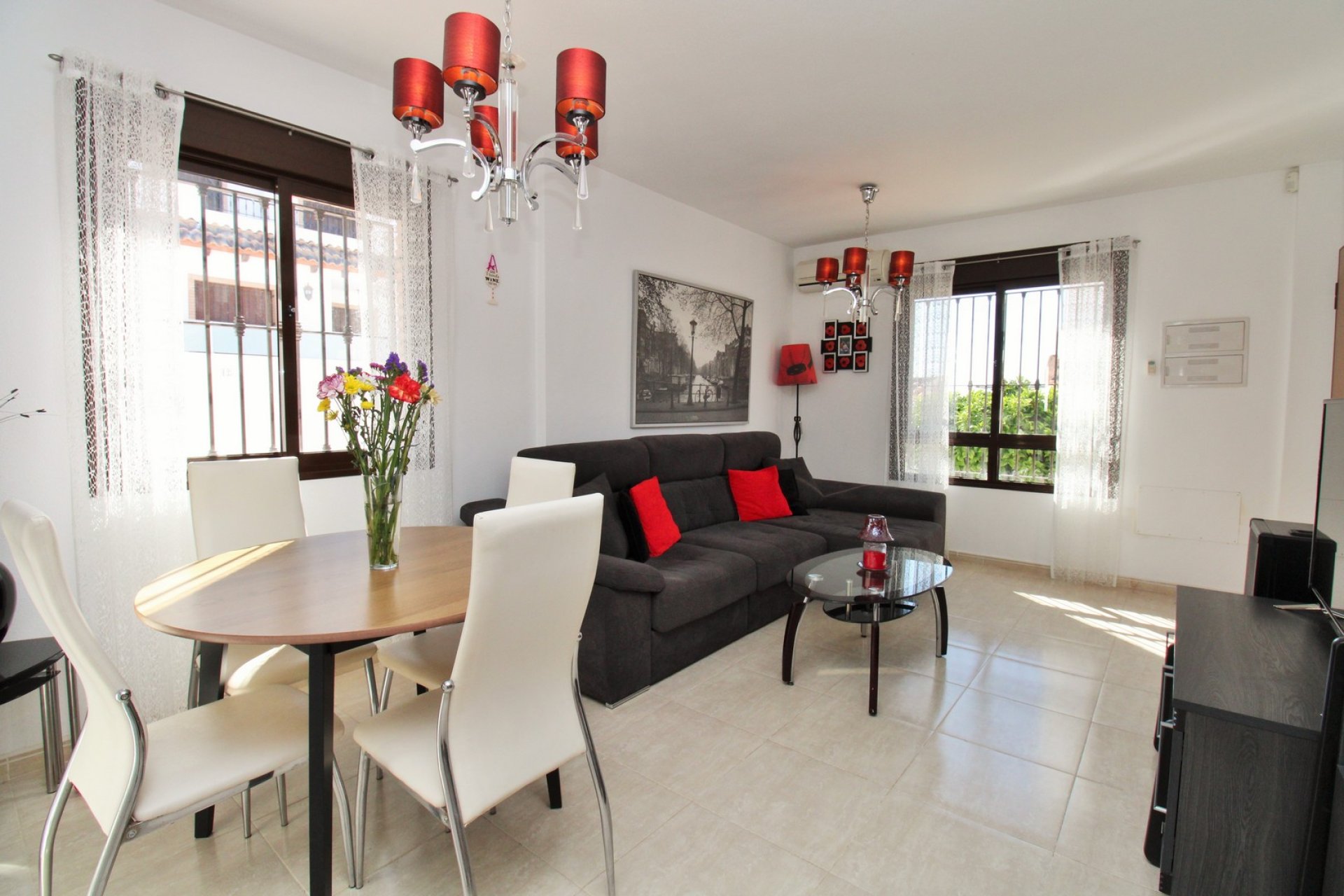 Resale - Villa * - Villamartin - PAU 8 *