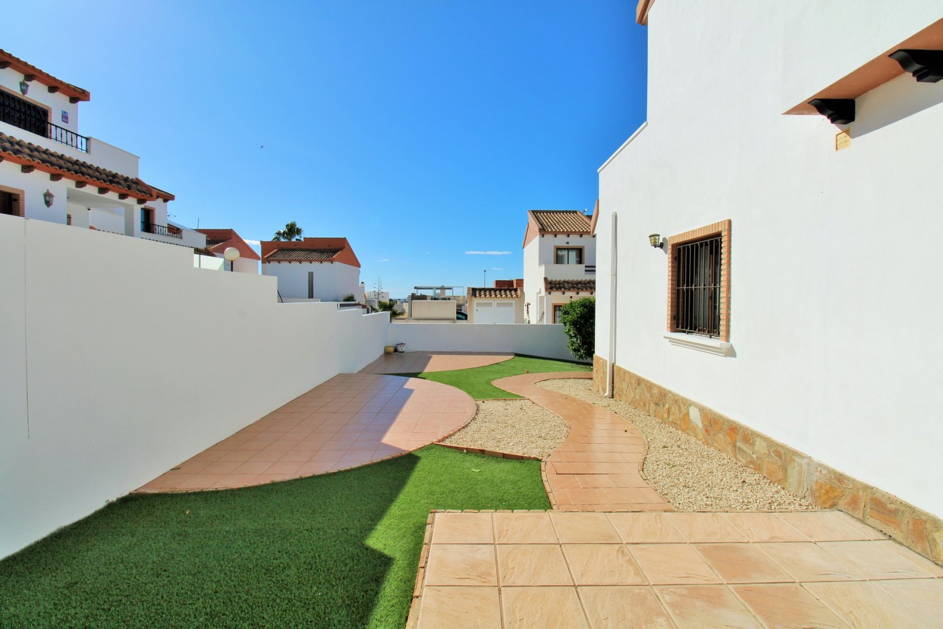 Resale - Villa * - Villamartin - PAU 8 *