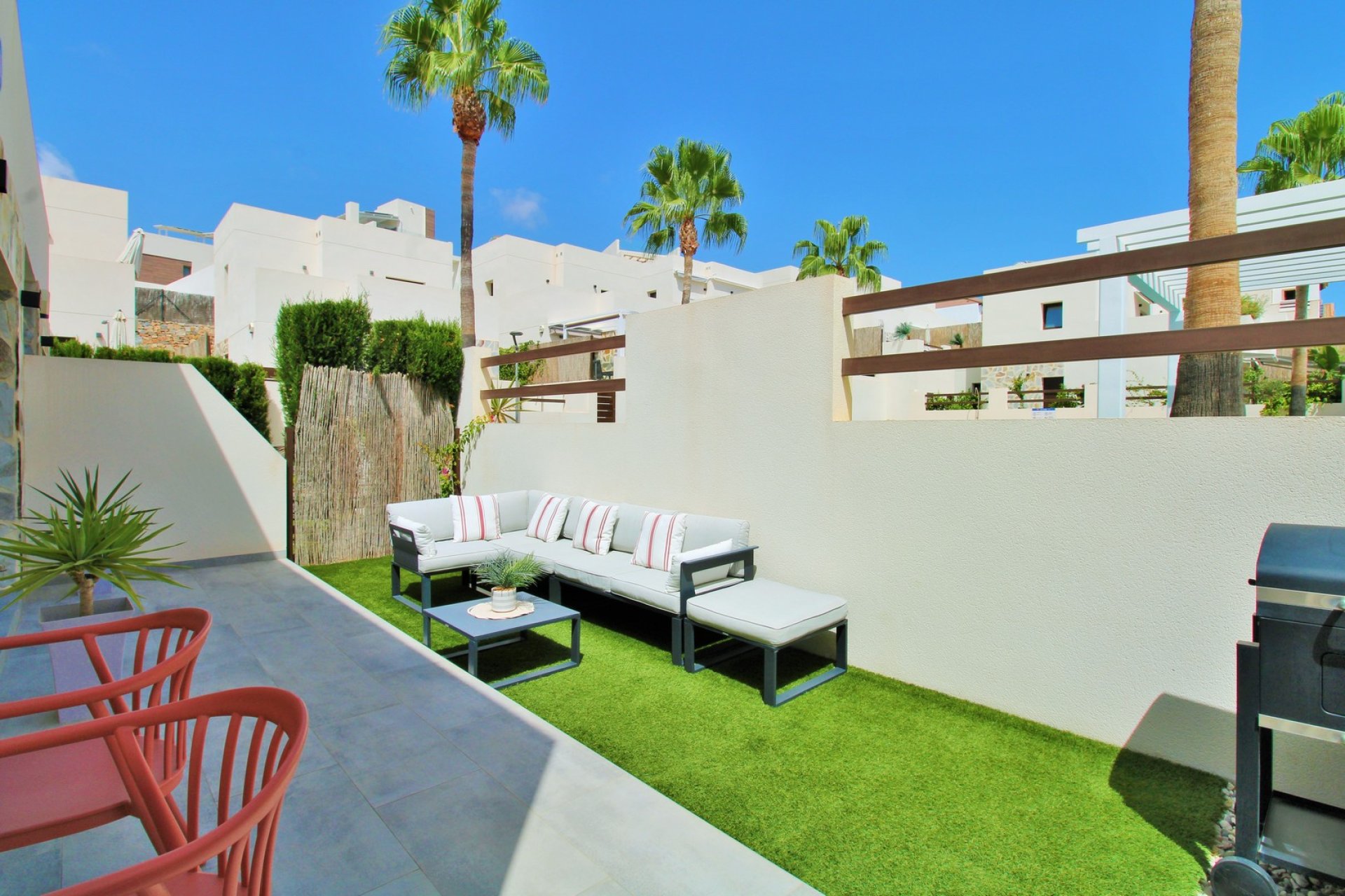 Resale - Villa * - Villamartin * - PAU 8 *