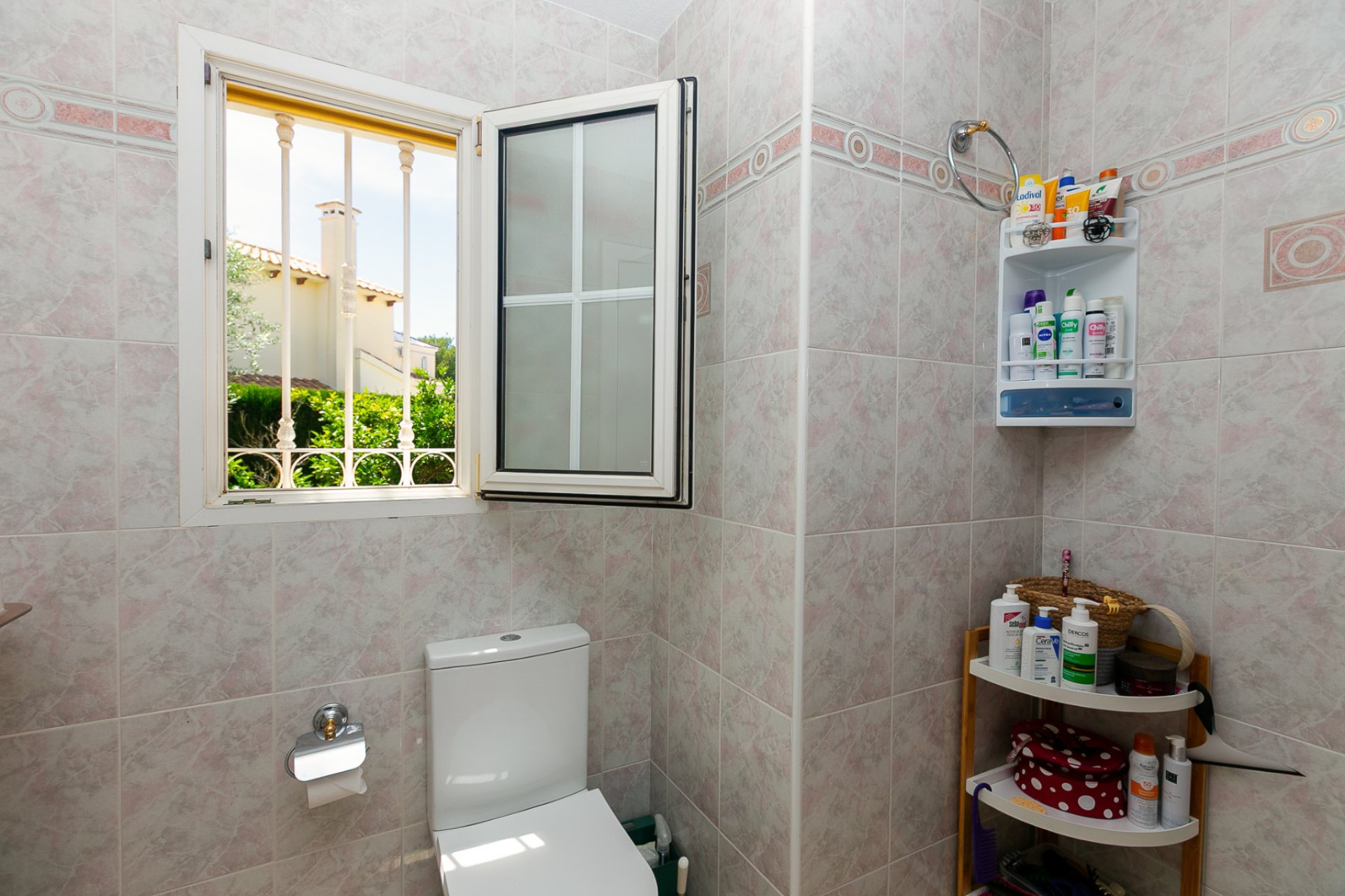 Resale - Villa * - Villamartin * - Rioja