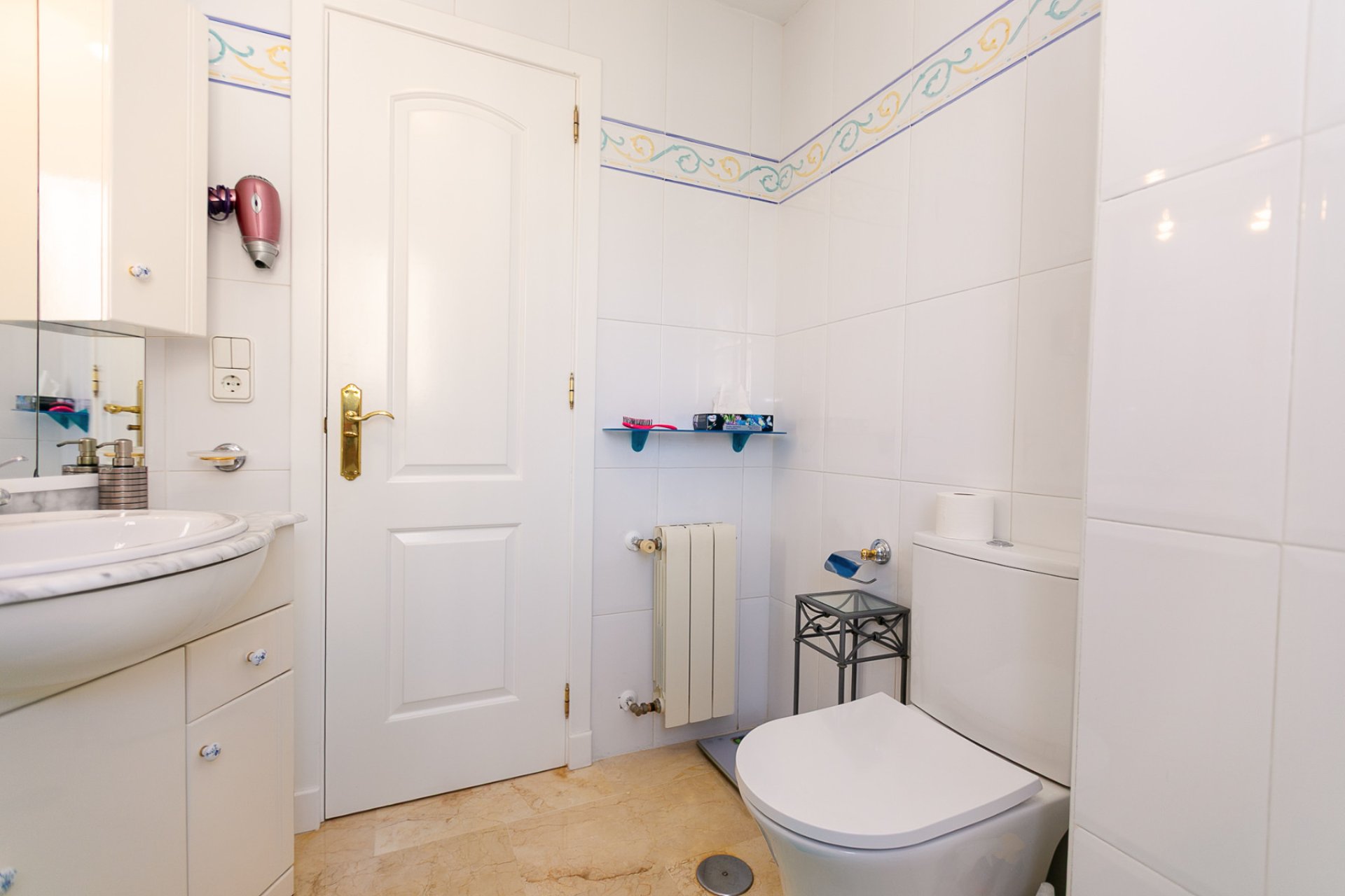 Resale - Villa * - Villamartin * - Rioja