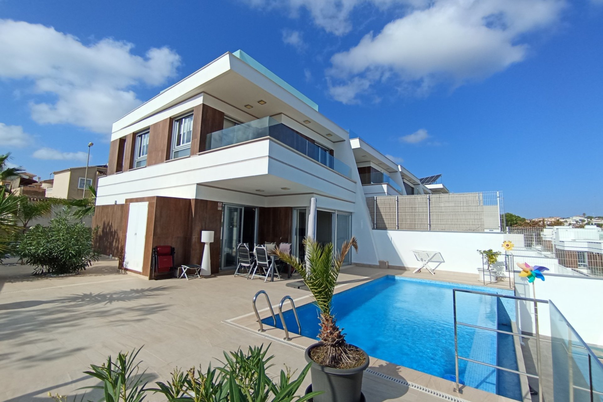 Resale - Villa - Villamartin - Villamartín