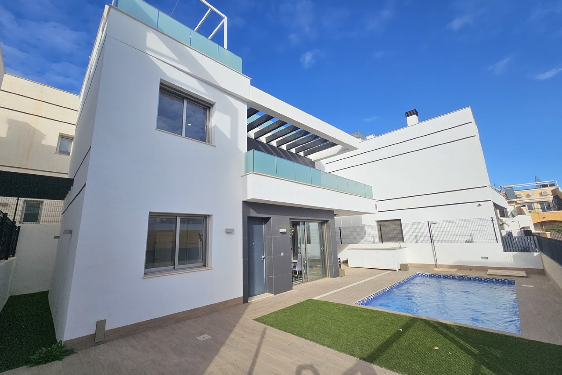 Resale - Villa - Villamartin - Villamartín