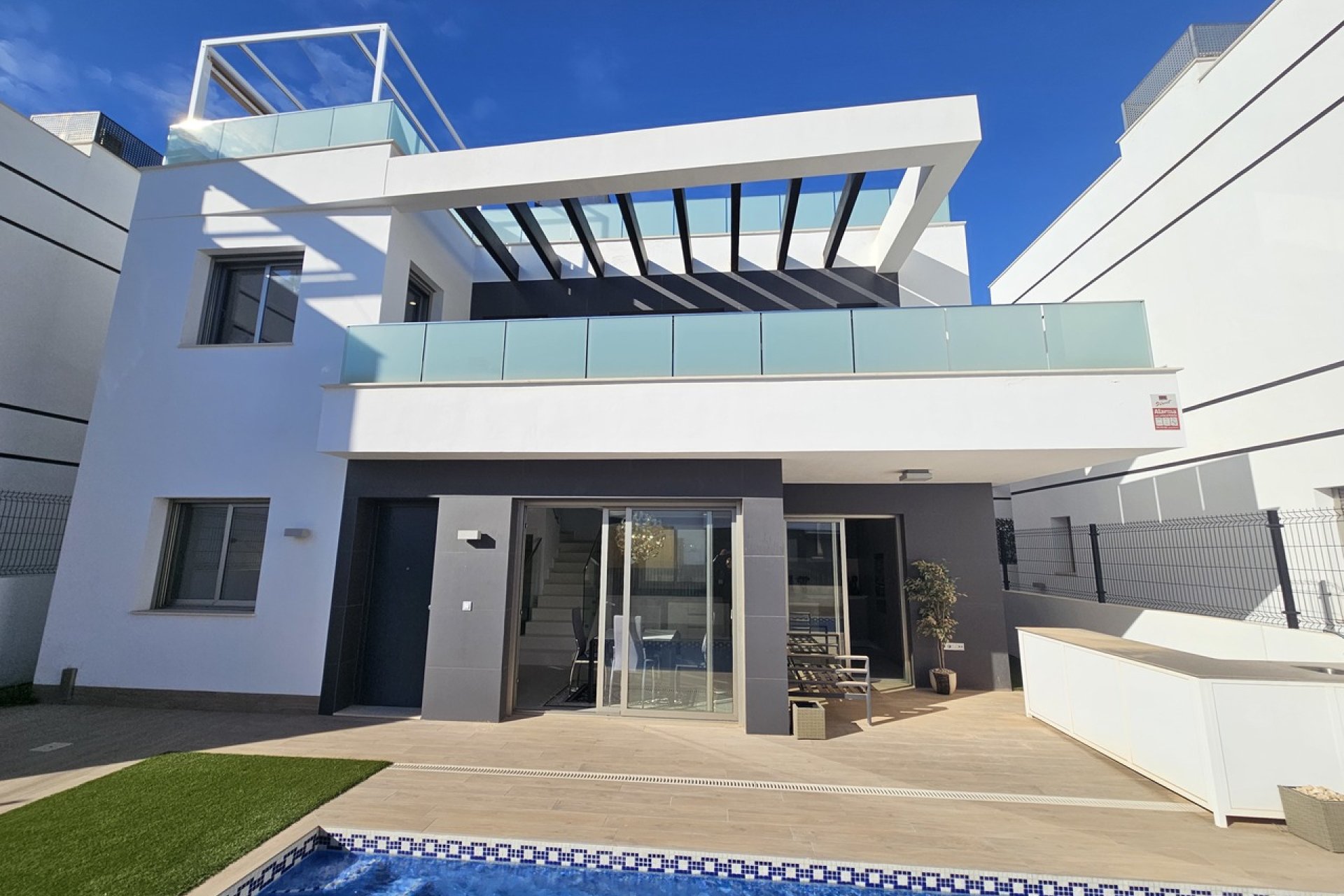 Resale - Villa - Villamartin - Villamartín