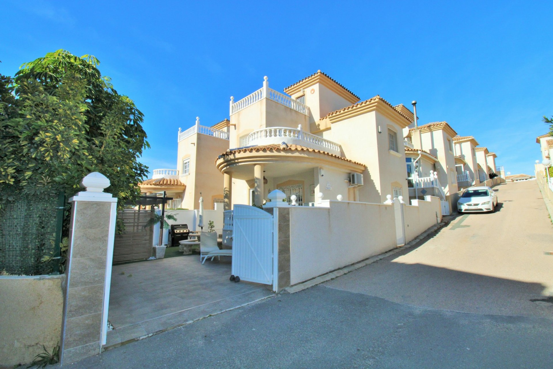 Resale - Villa - Villamartin - Villamartín