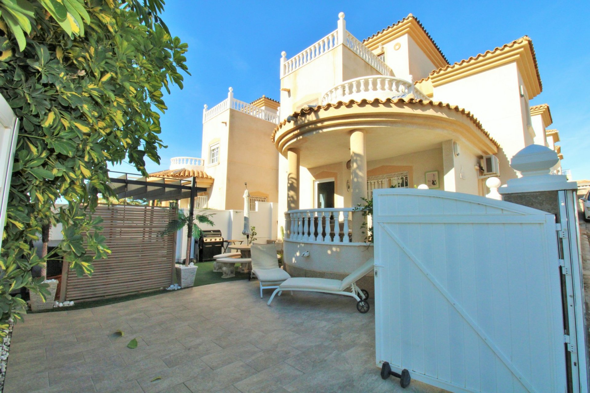 Resale - Villa - Villamartin - Villamartín