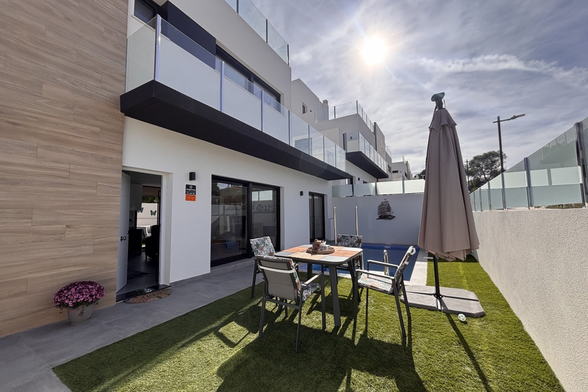 Resale - Villa * - Villamartin - Villamartín * 
