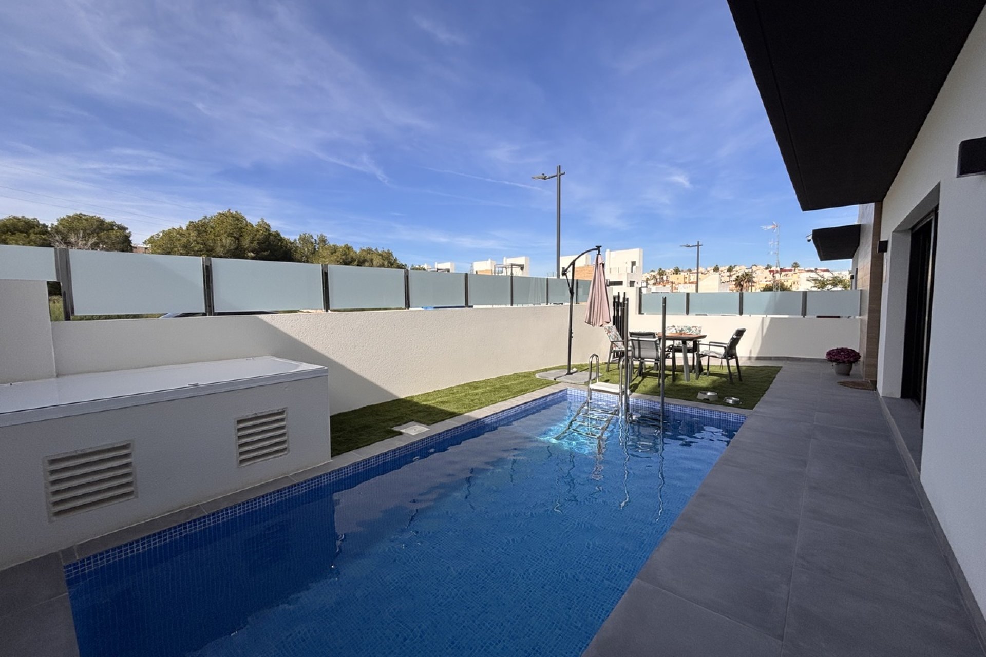 Resale - Villa * - Villamartin - Villamartín * 