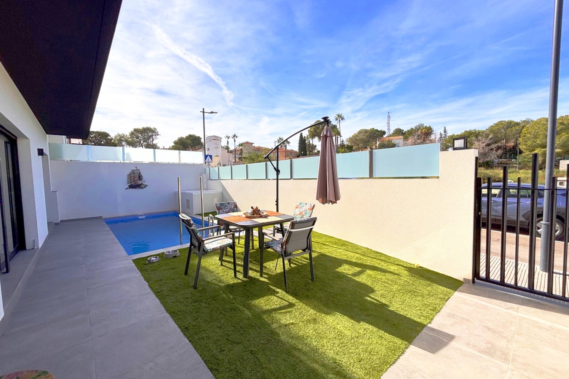 Resale - Villa * - Villamartin * - Villamartín * 