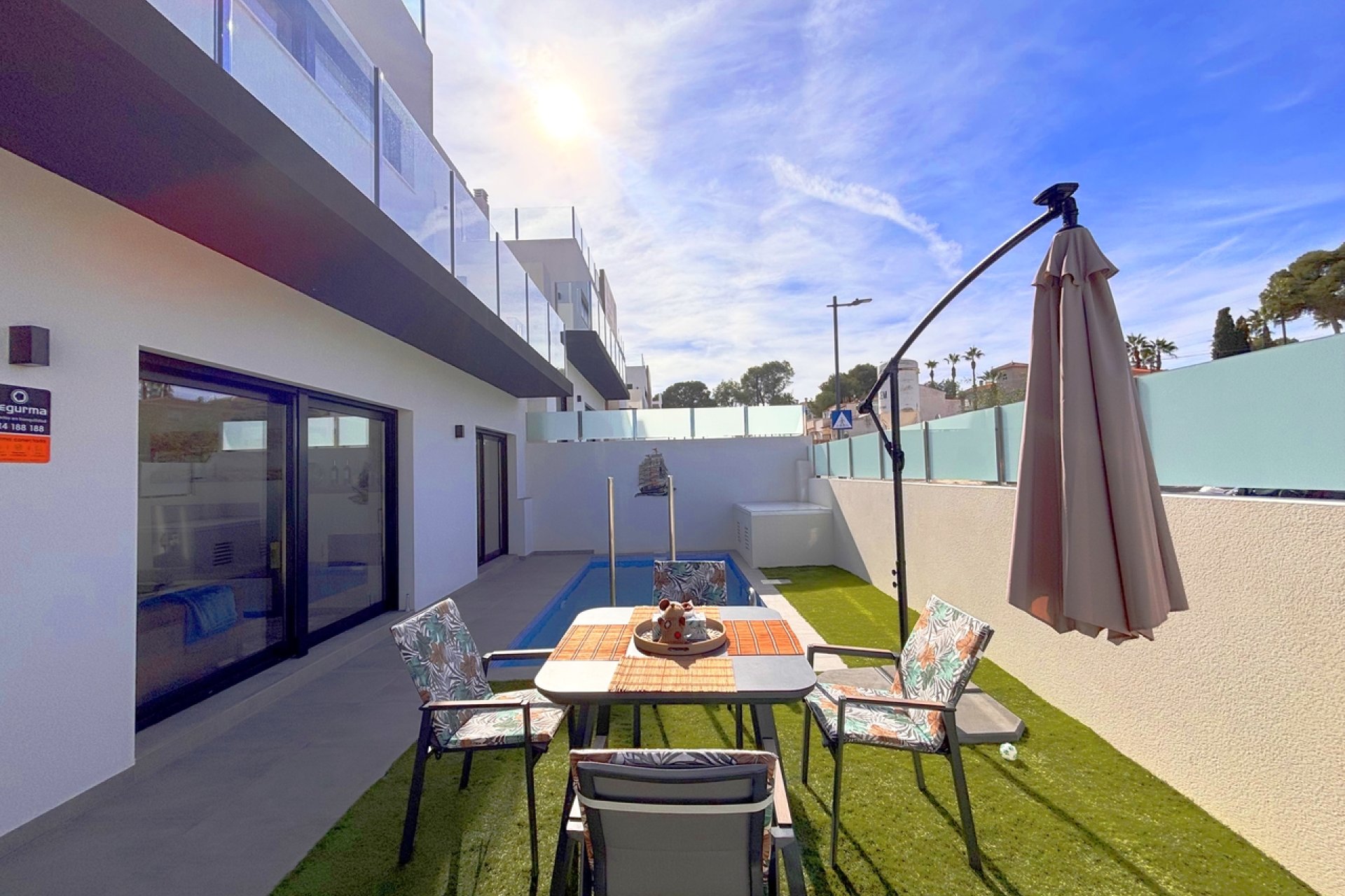 Resale - Villa * - Villamartin * - Villamartín * 