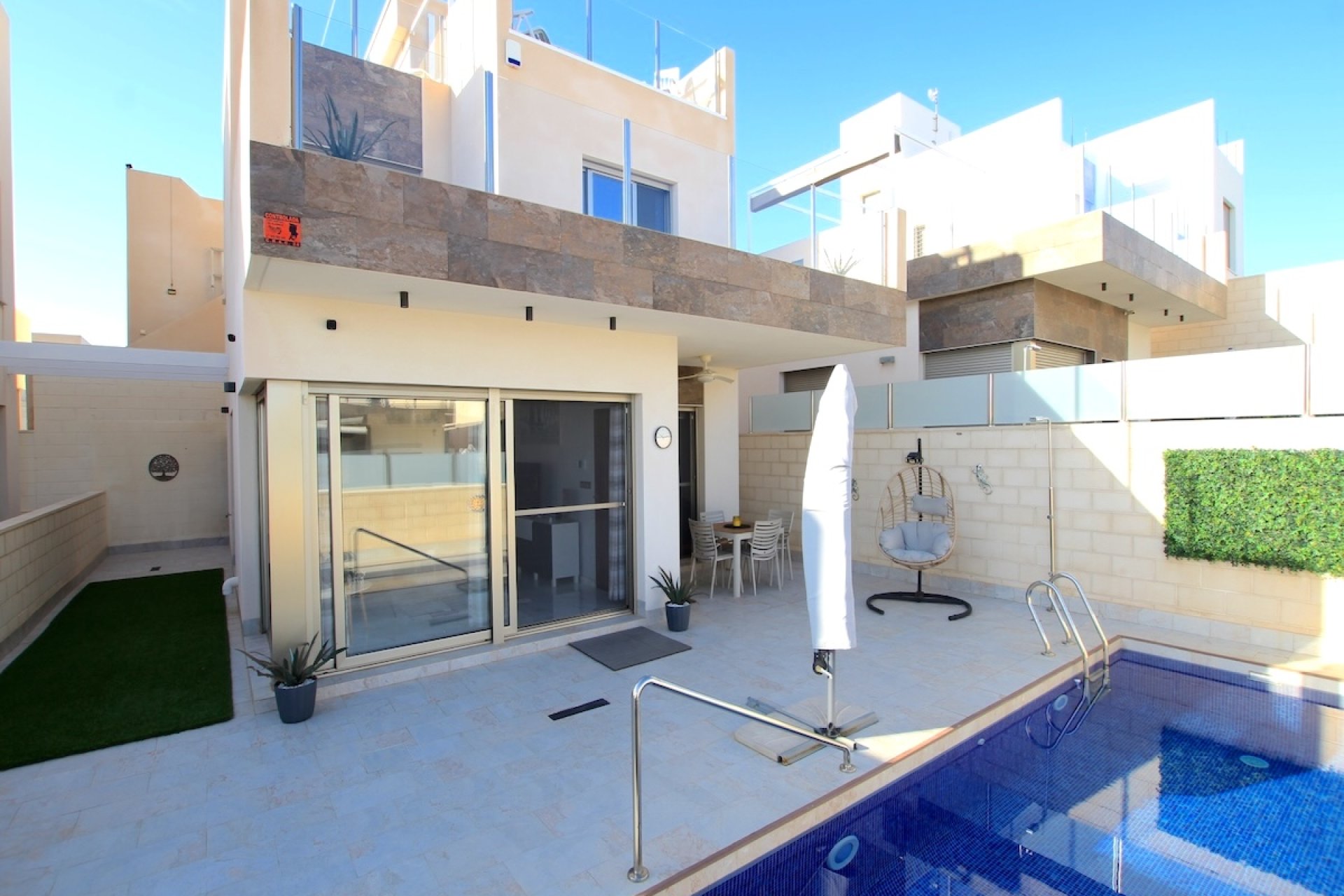 Resale - Villa * - Villamartin * - Villamartín * 