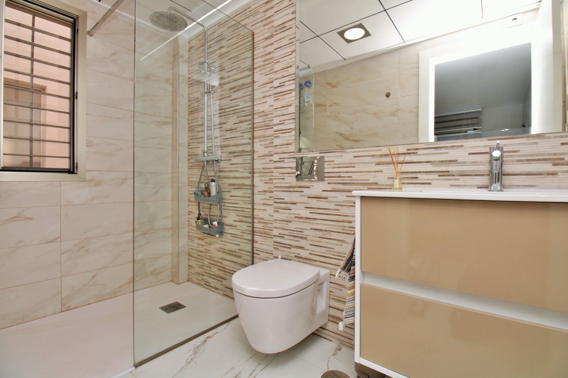 Resale - Villa * - Villamartin * - Villamartín * 