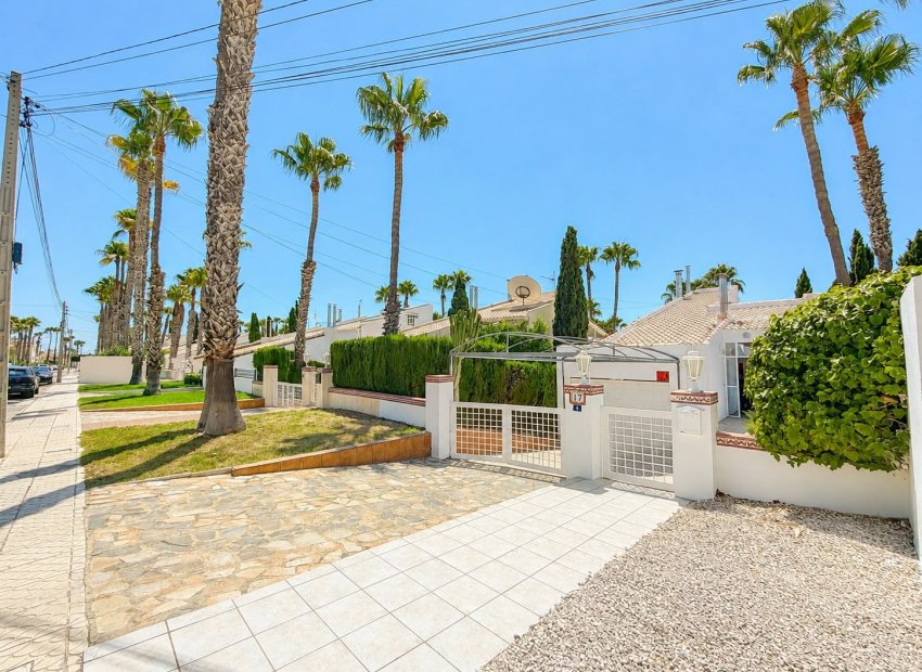 Resale - Villa * - Villamartin * - Villamartín * 