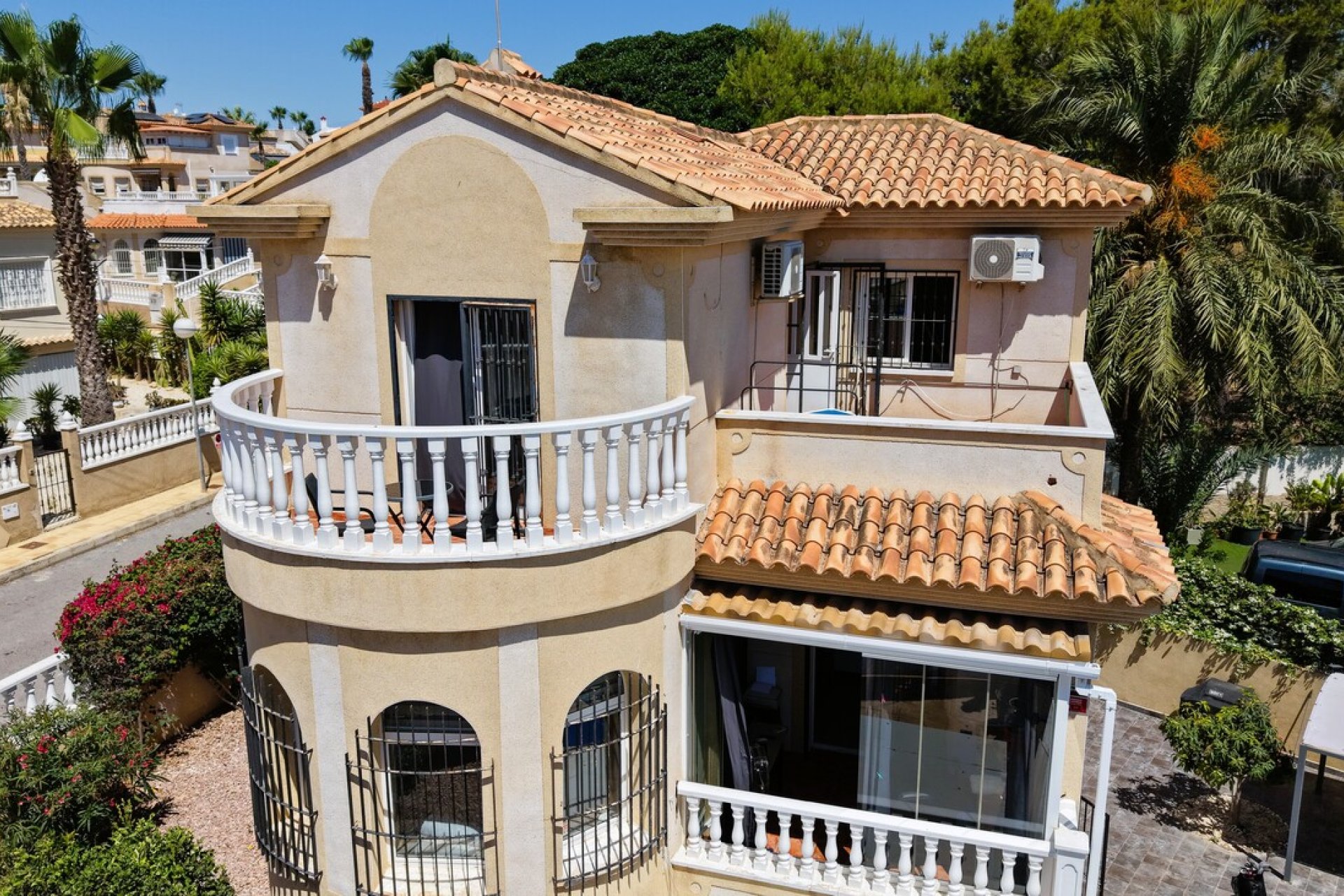 Resale - Villa * - Villamartin * - Villamartín * 