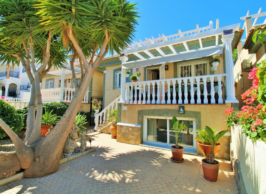 Resale - Villa * - Villamartin * - Villamartín * 