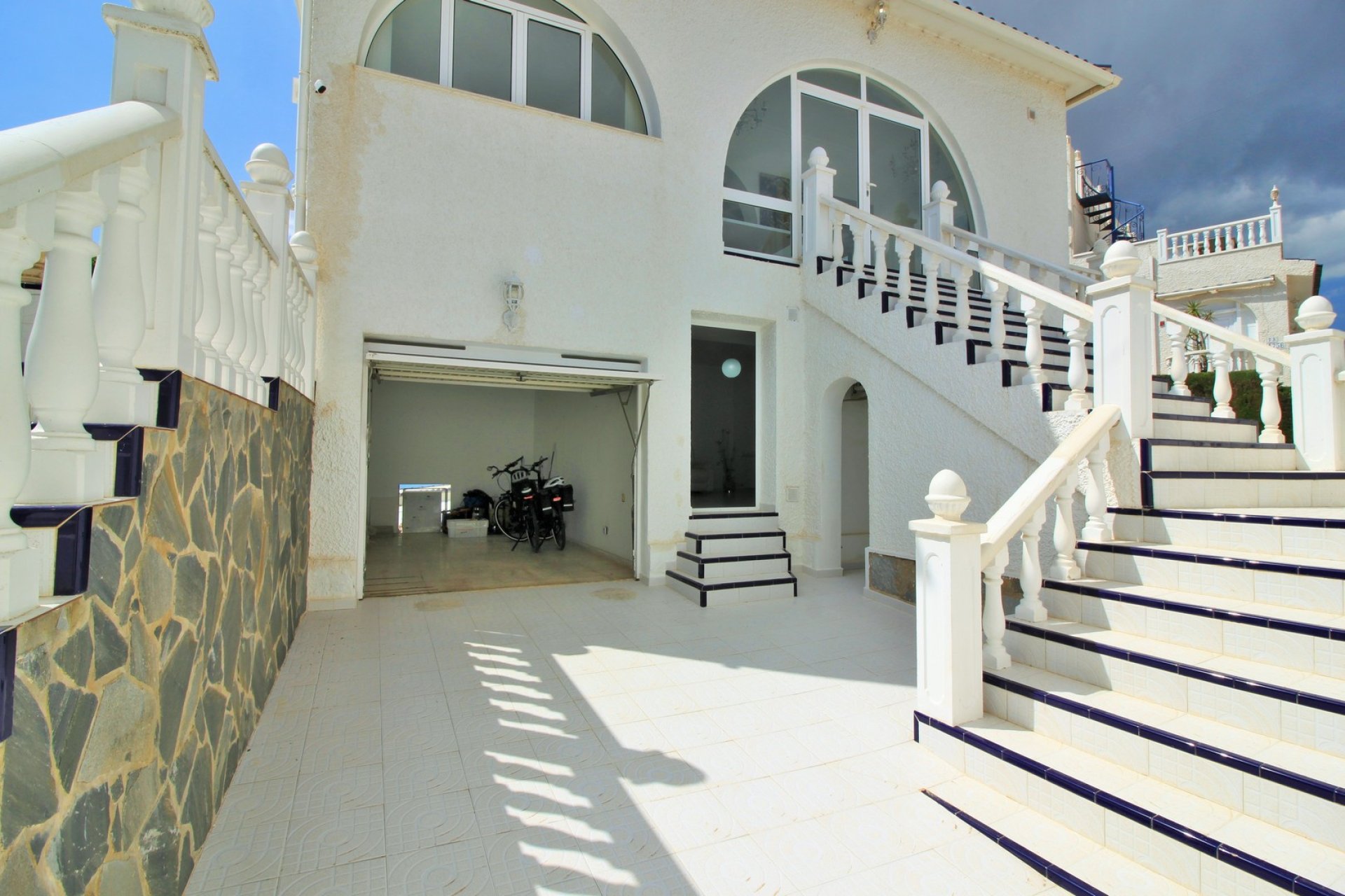 Resale - Villa - Villamartin - Villamartín