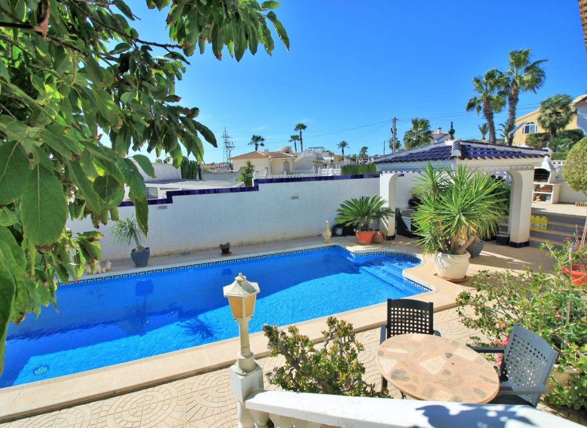 Resale - Villa - Villamartin - Villamartín