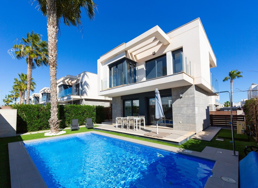 Resale - Villa * - Vistabella Golf *