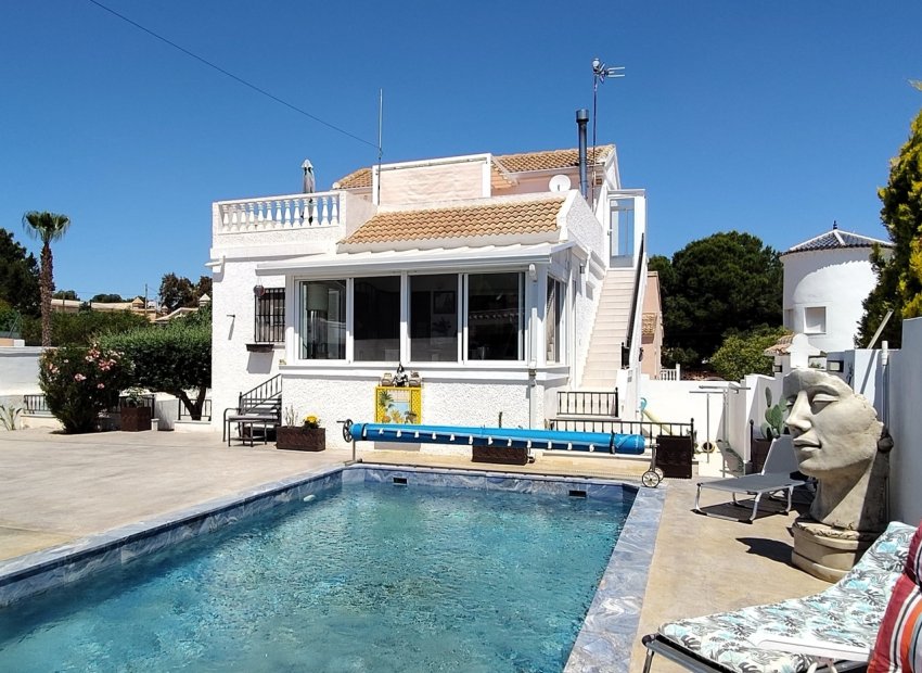 Resale - Villa * - Vistabella Golf *