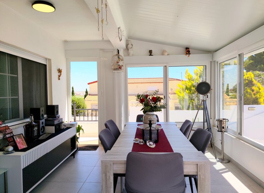 Resale - Villa * - Vistabella Golf *