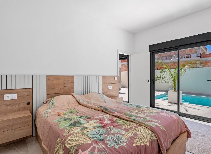 Reventa - 6. Detached villa - Daya Nueva - Costa Blanca South
