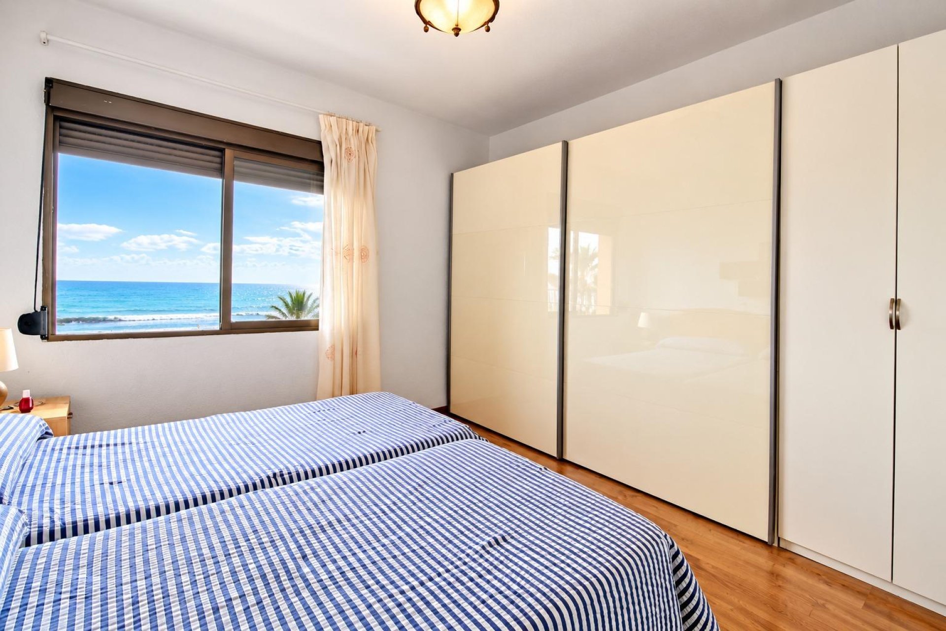 Reventa - Apartamento / Piso - El Campello - Playa Muchavista