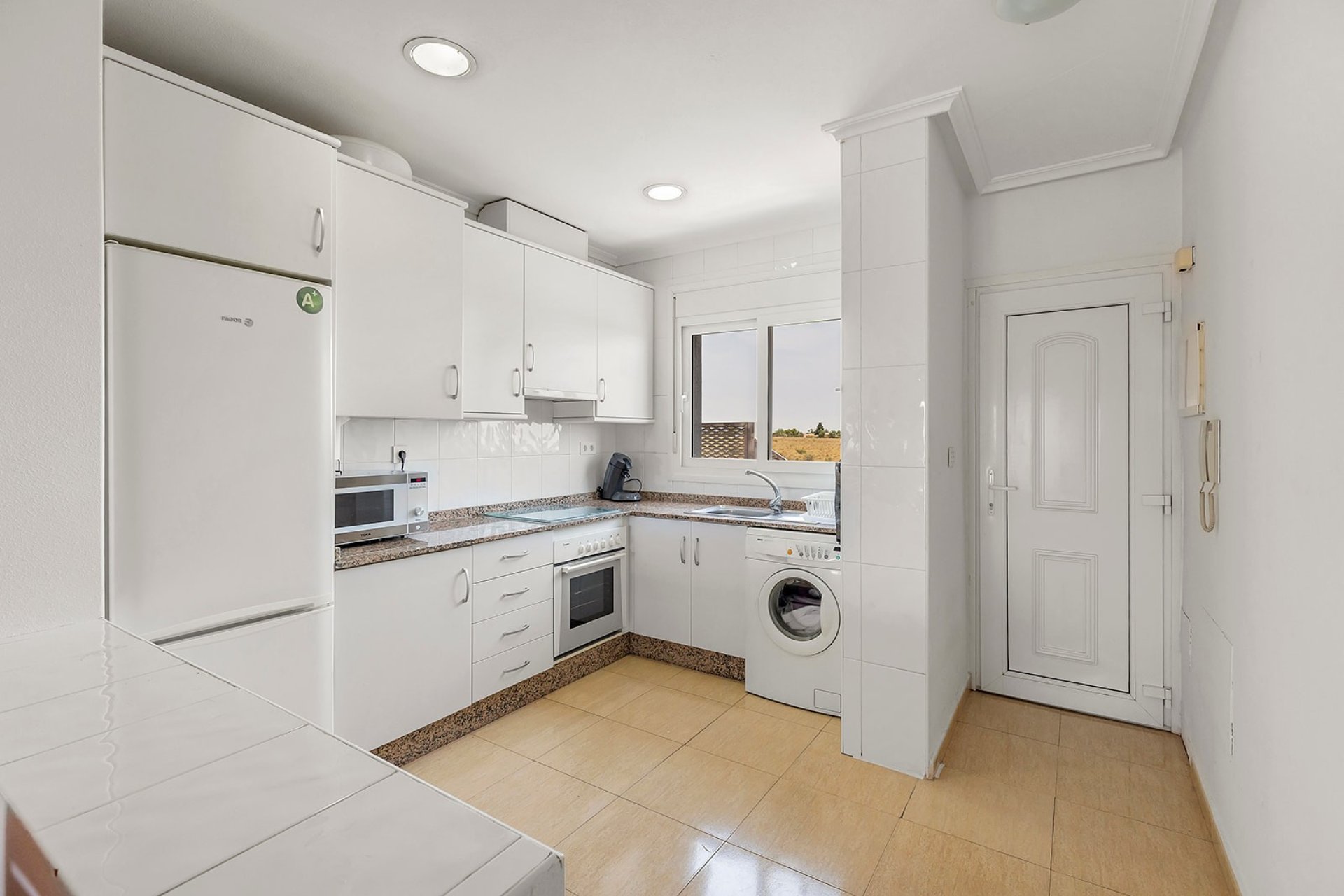 Reventa - Apartamento / Piso - Gea y Truyols - Lo Santiago