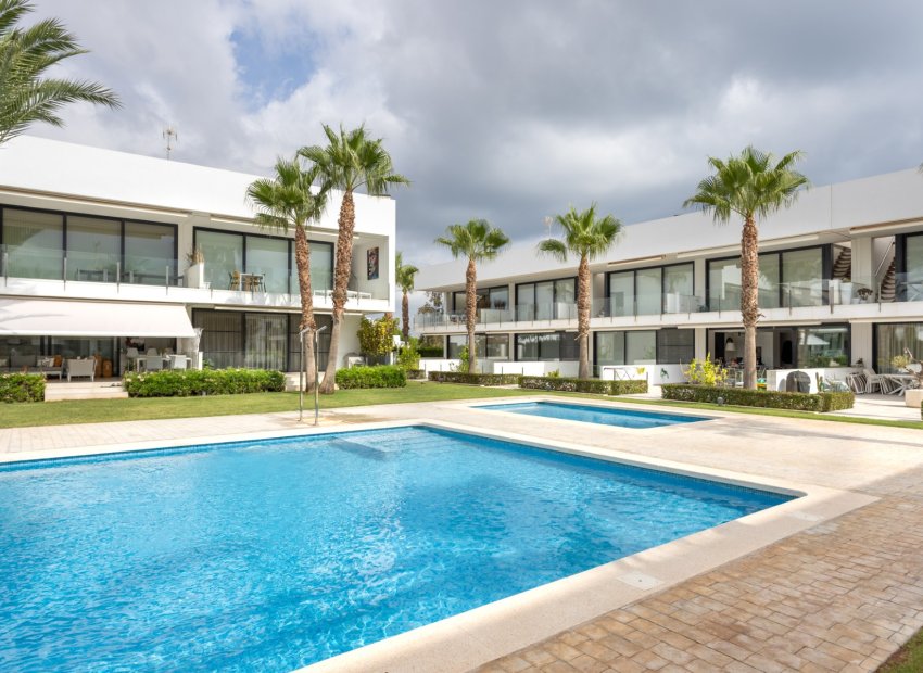 Reventa - Apartamento / Piso - Mar de Cristal