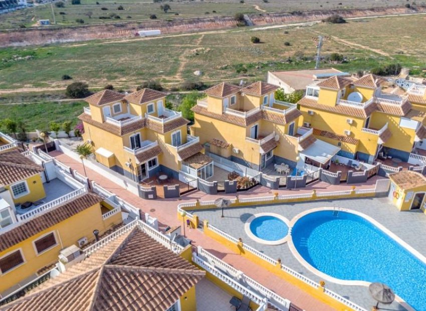 Reventa - Apartamento / Piso - Orihuela Costa - La Chismosa