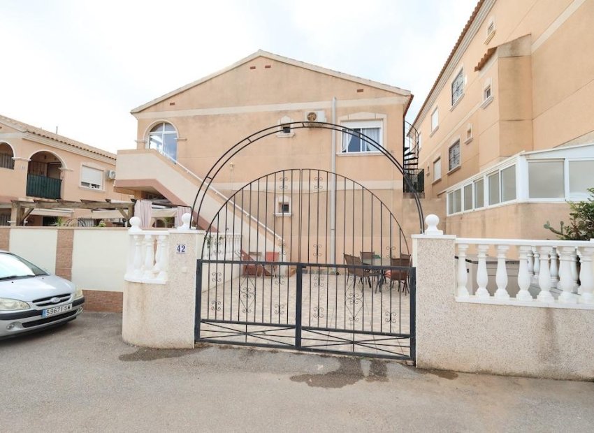 Reventa - Apartamento / Piso - Orihuela Costa - La Zenia