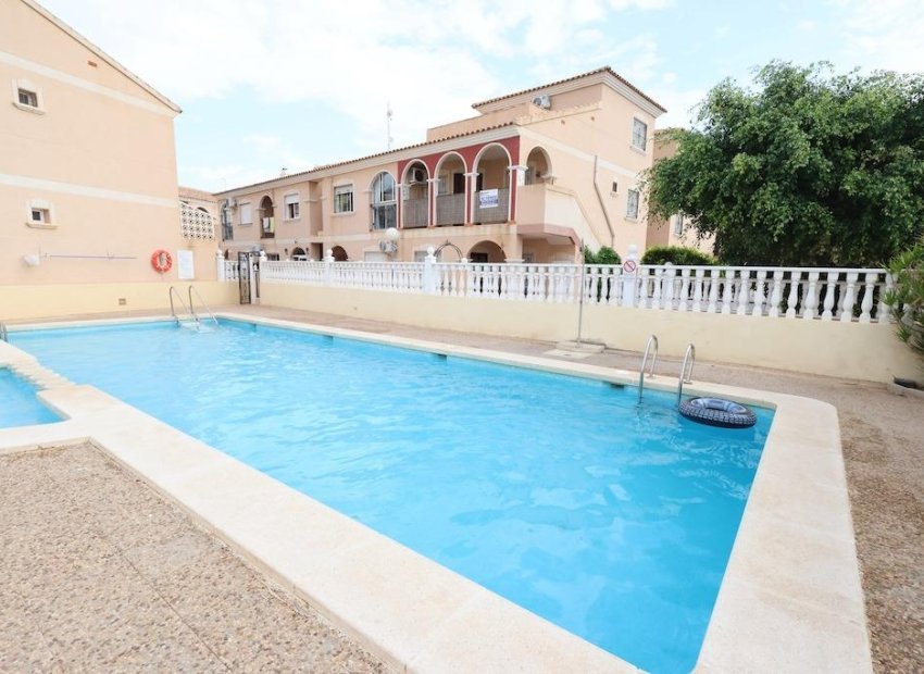 Reventa - Apartamento / Piso - Orihuela Costa - La Zenia
