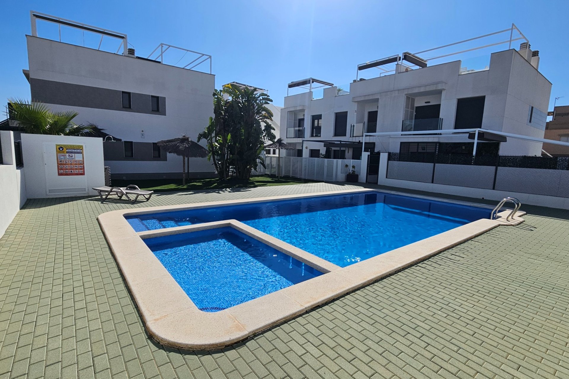 Reventa - Apartamento / Piso - Pilar de la Horadada