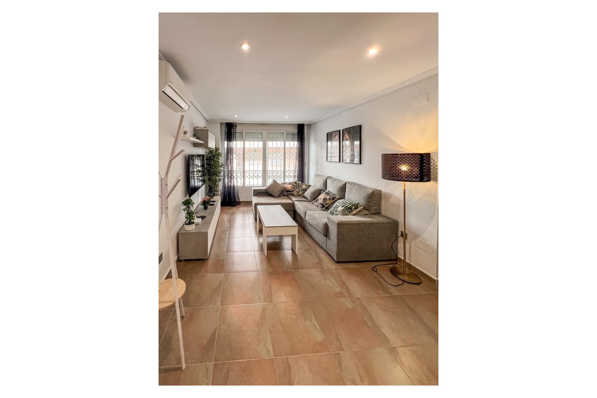 Reventa - Apartamento / Piso - Playa Del Cura - Torrevieja