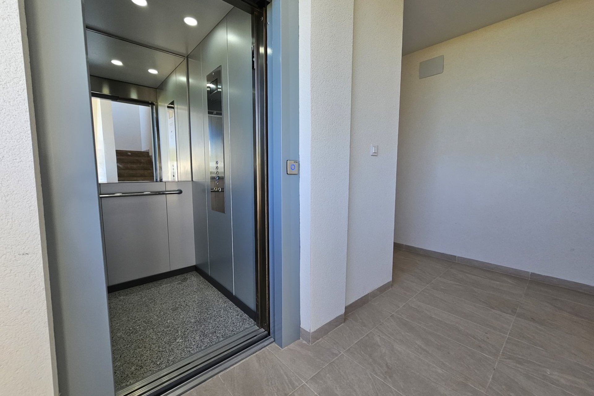 Reventa - Apartamento / piso - Playa Flamenca