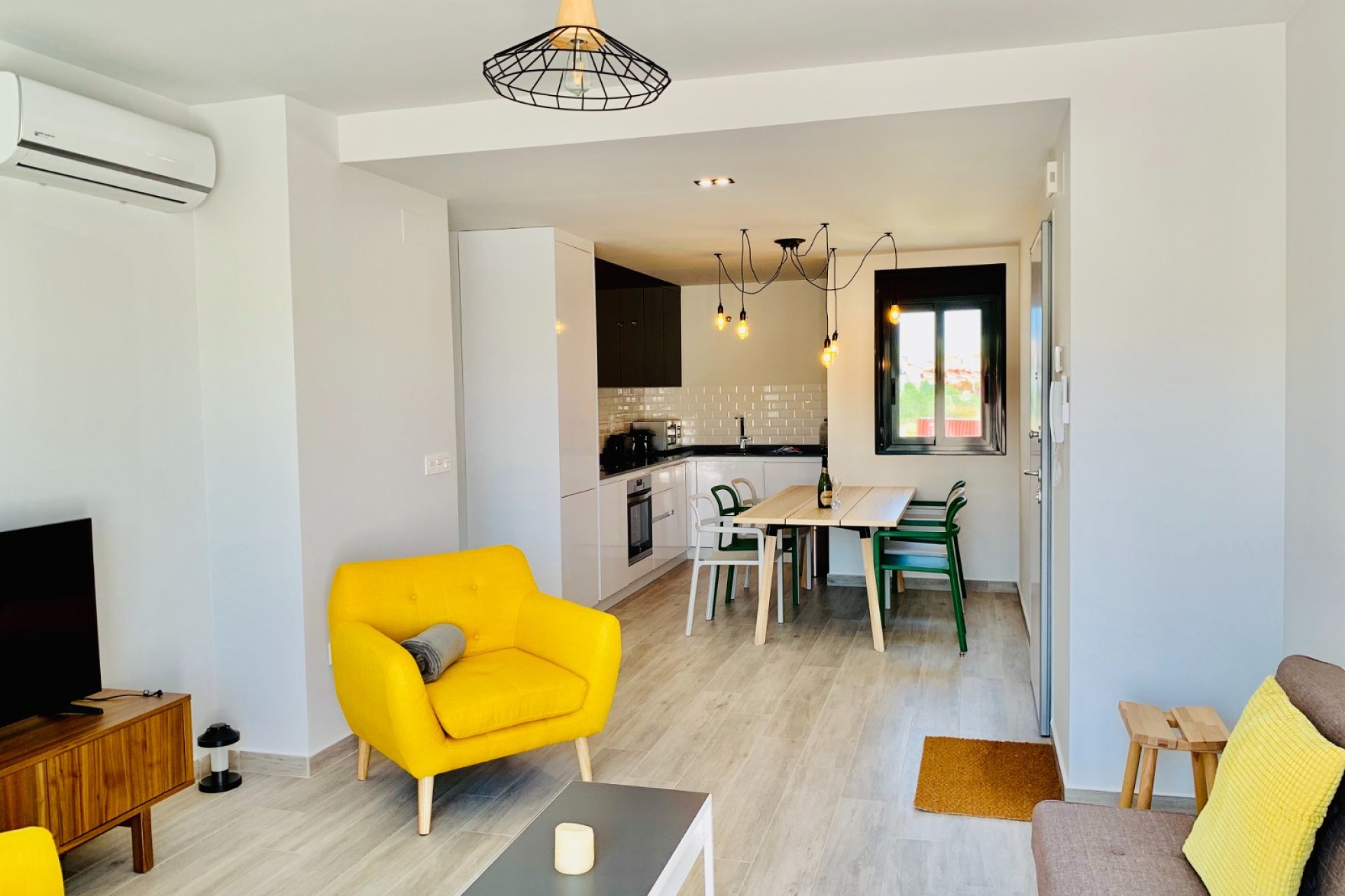 Reventa - Apartamento / Piso - San Miguel de Salinas