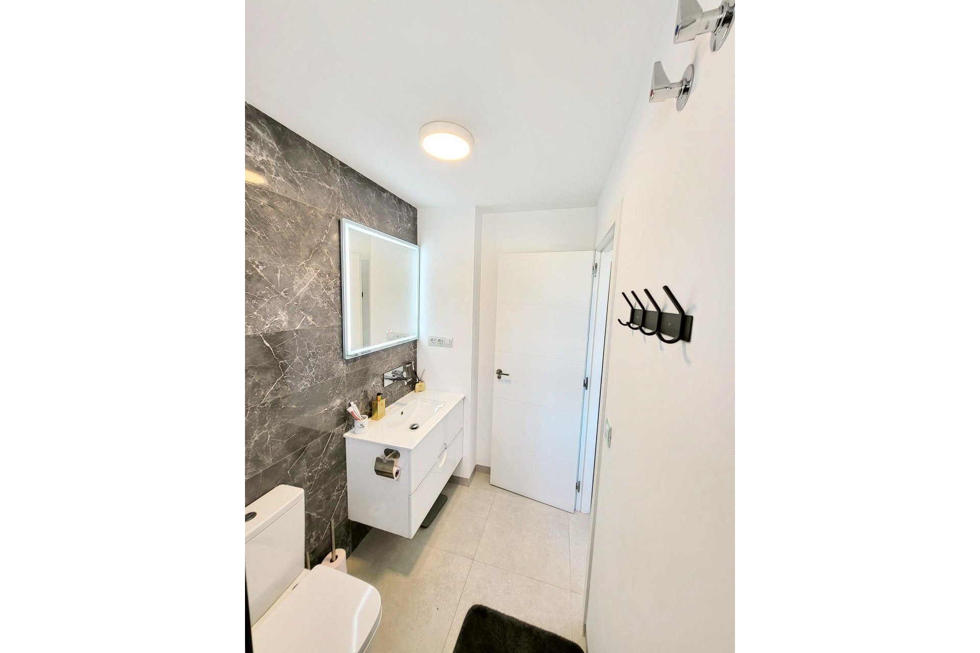 Reventa - Apartamento / Piso - San Miguel de Salinas
