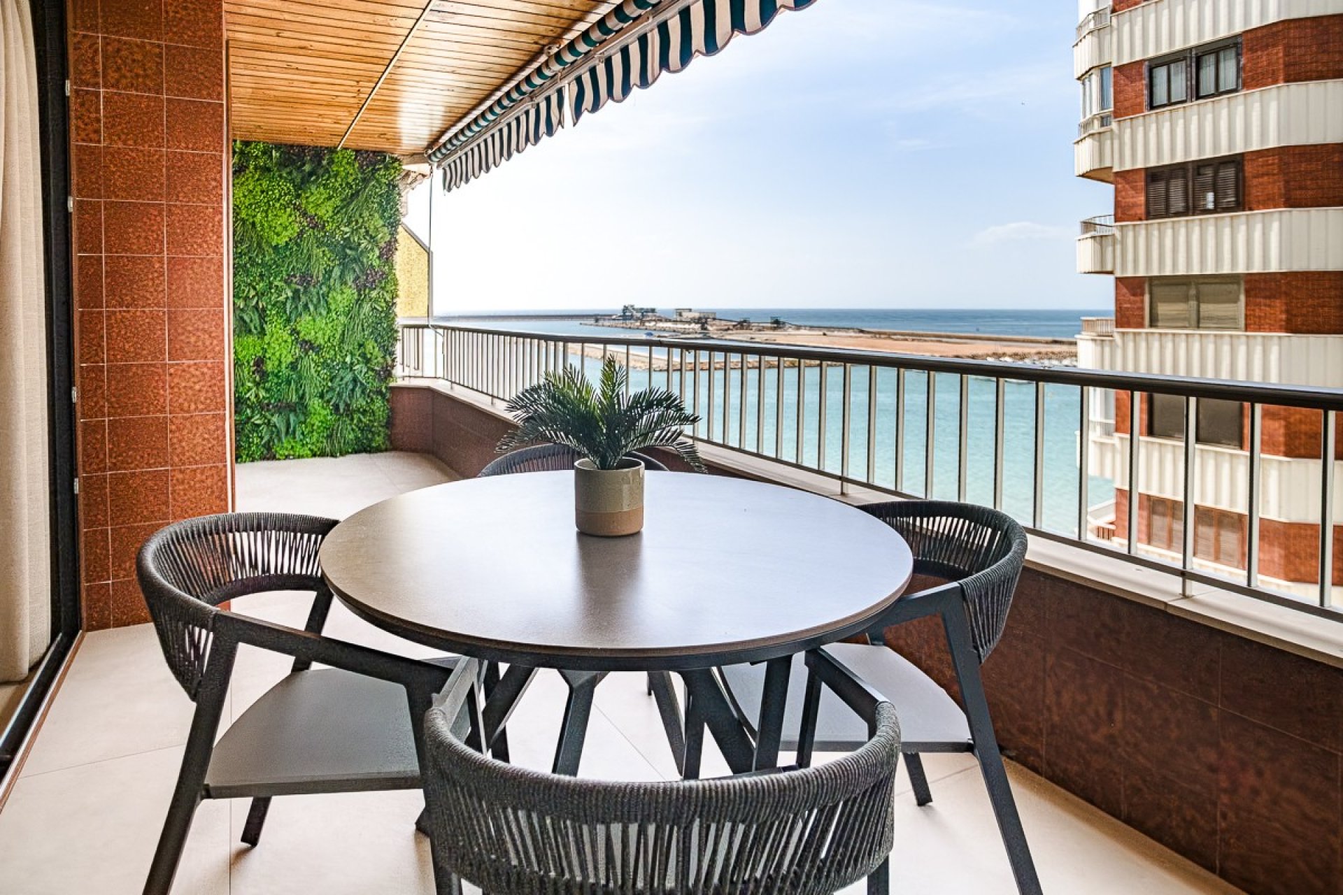 Reventa - Apartamento / Piso - Torrevieja - Acequion