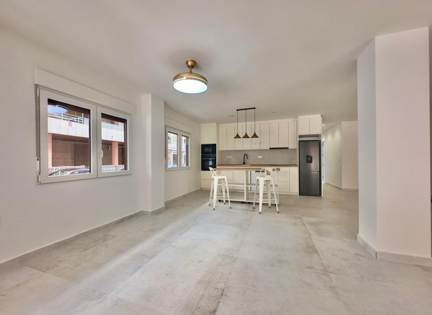 Reventa - Apartamento / Piso - Torrevieja - Acequion