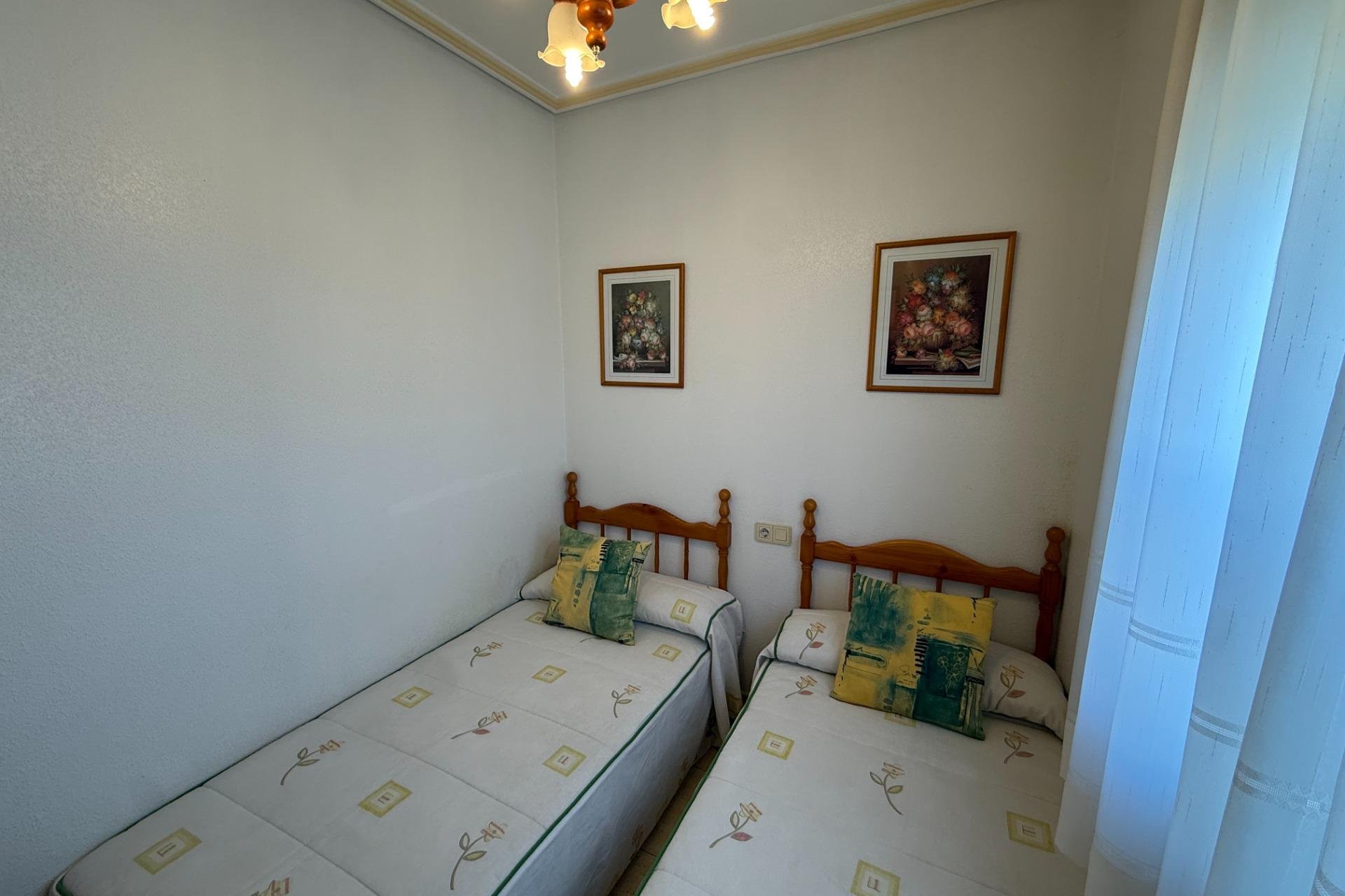 Reventa - Apartamento / Piso - Torrevieja - Aguas Nuevas