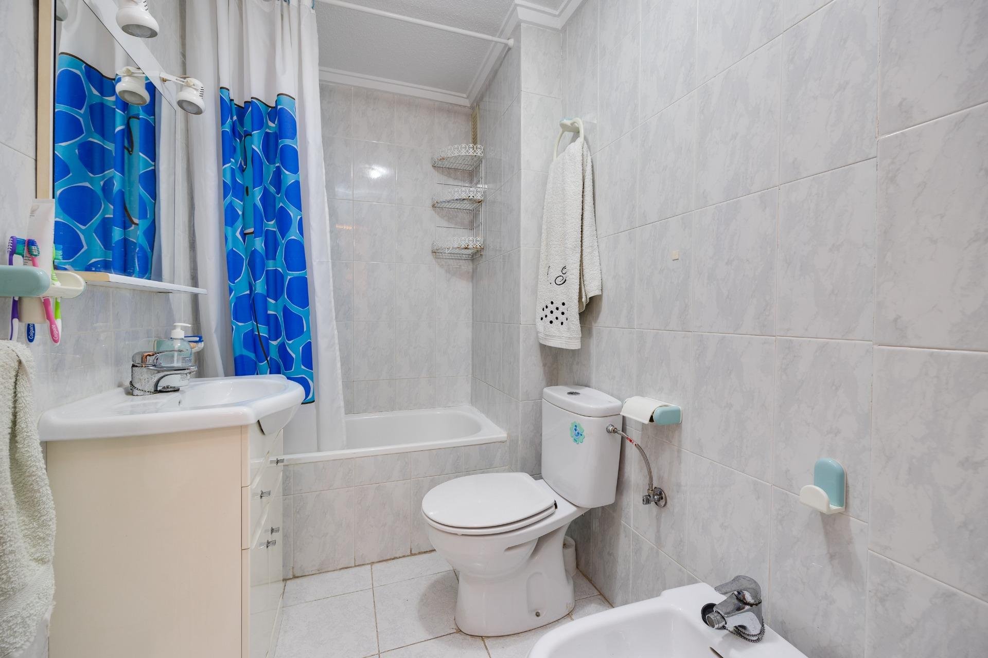 Reventa - Apartamento / piso - Torrevieja - Center