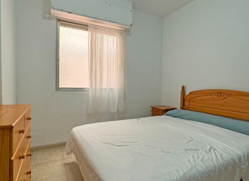 Reventa - Apartamento / piso - Torrevieja - El Acequión - Los Náufragos