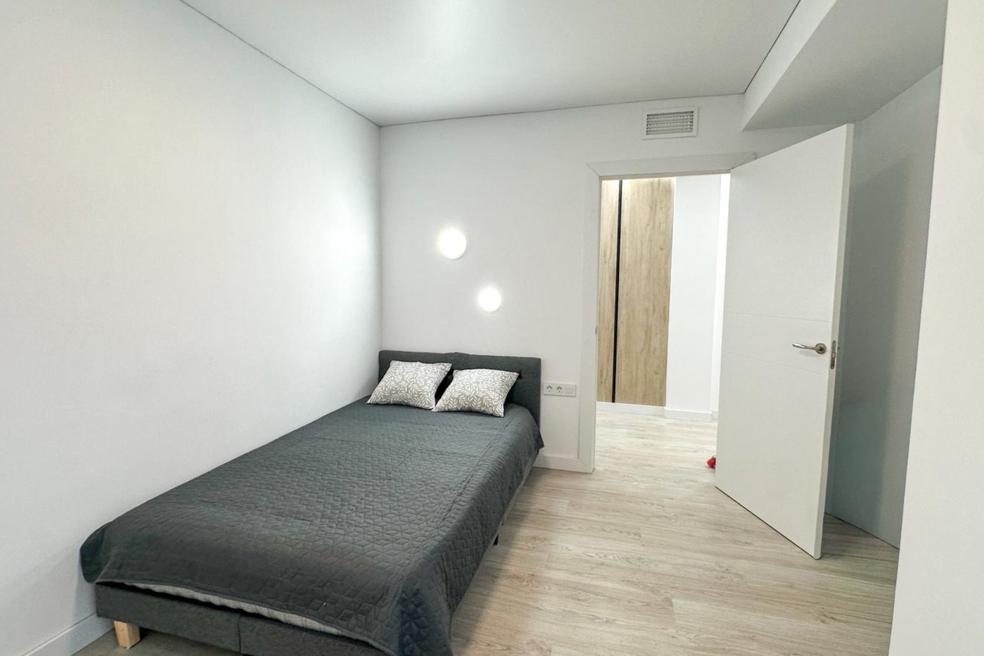 Reventa - Apartamento / Piso - Torrevieja - El Acequión - Los Náufragos