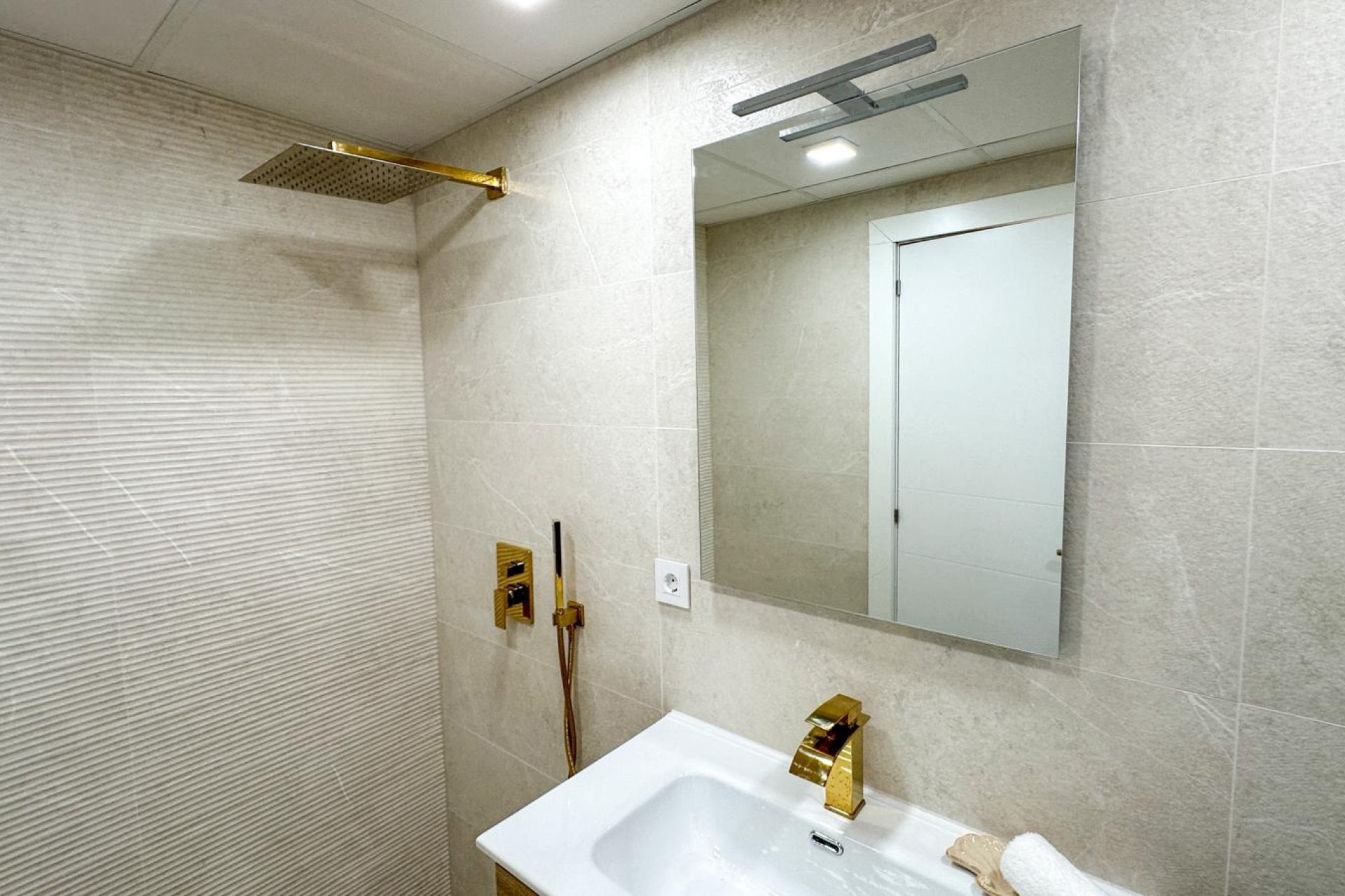 Reventa - Apartamento / Piso - Torrevieja - El Acequión - Los Náufragos